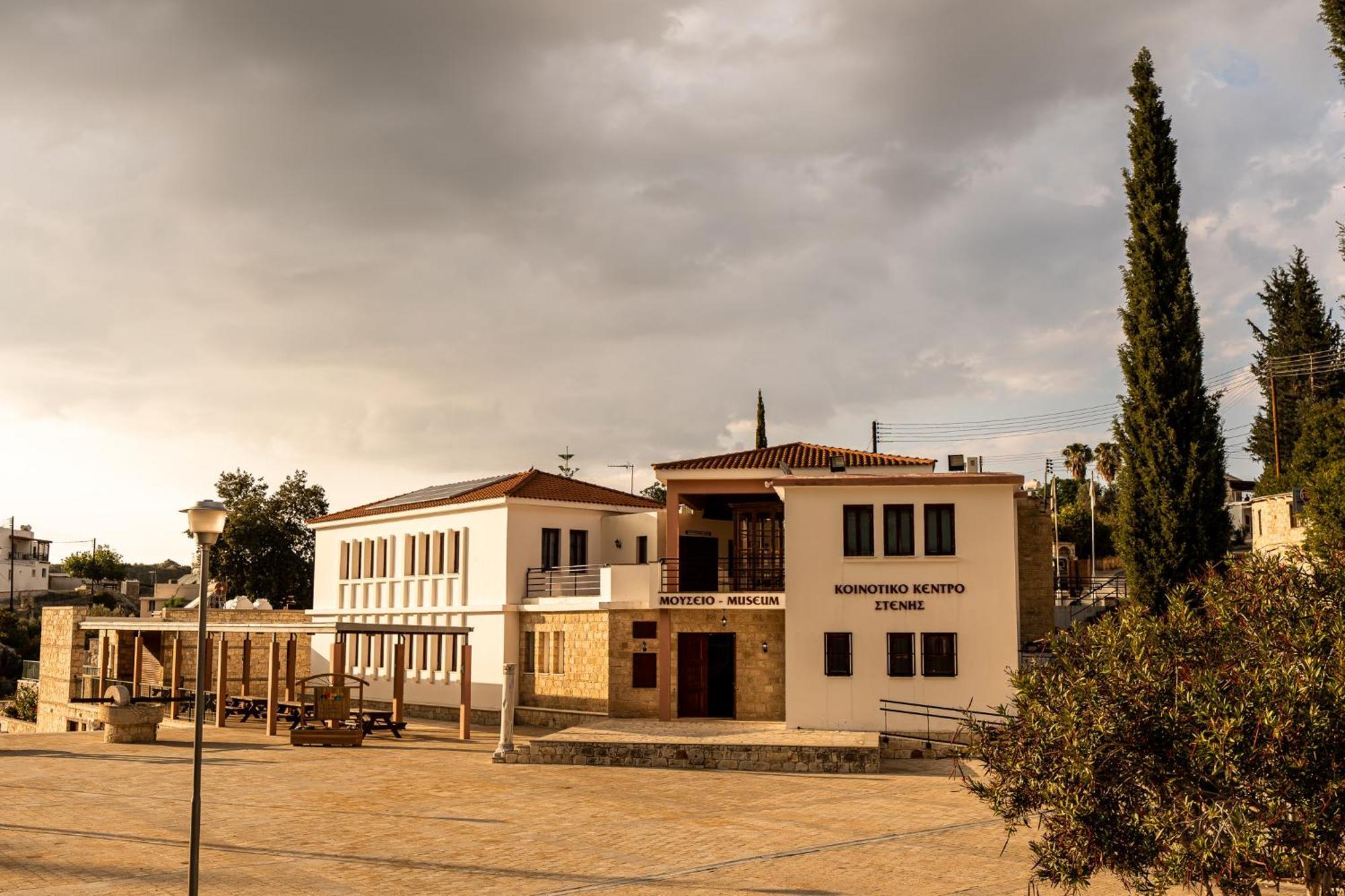 Harma Traditional Boutique Suites Paphos Exterior photo