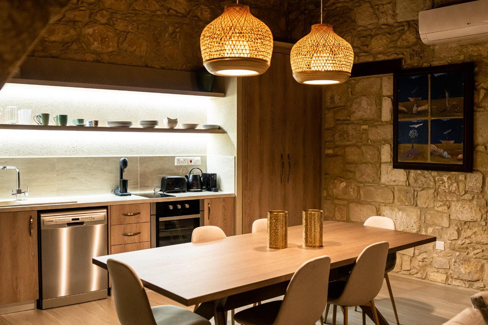 Harma Traditional Boutique Suites Paphos Exterior photo