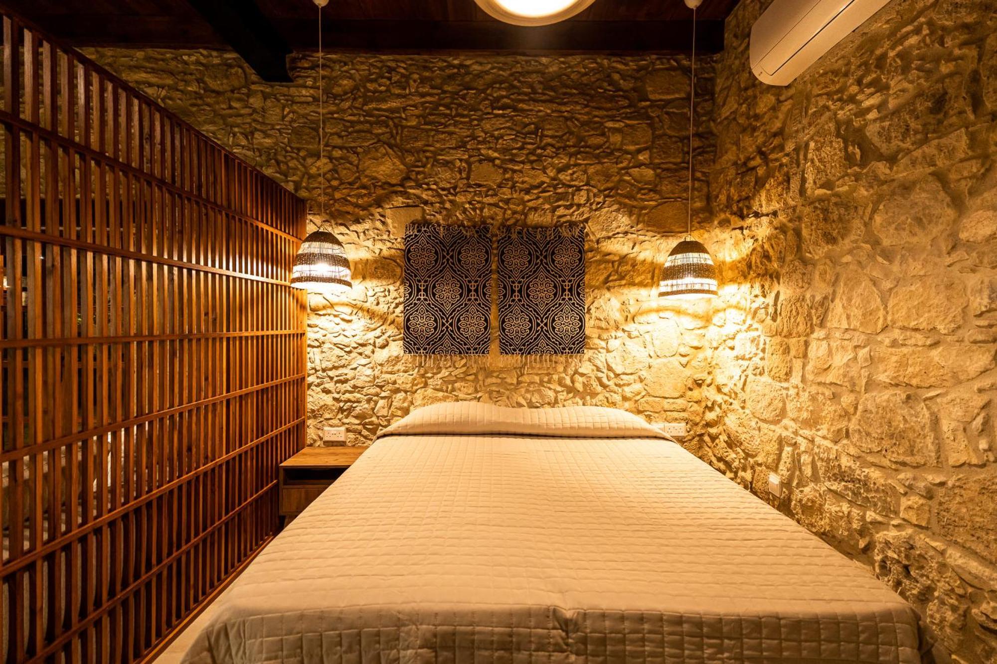 Harma Traditional Boutique Suites Paphos Room photo